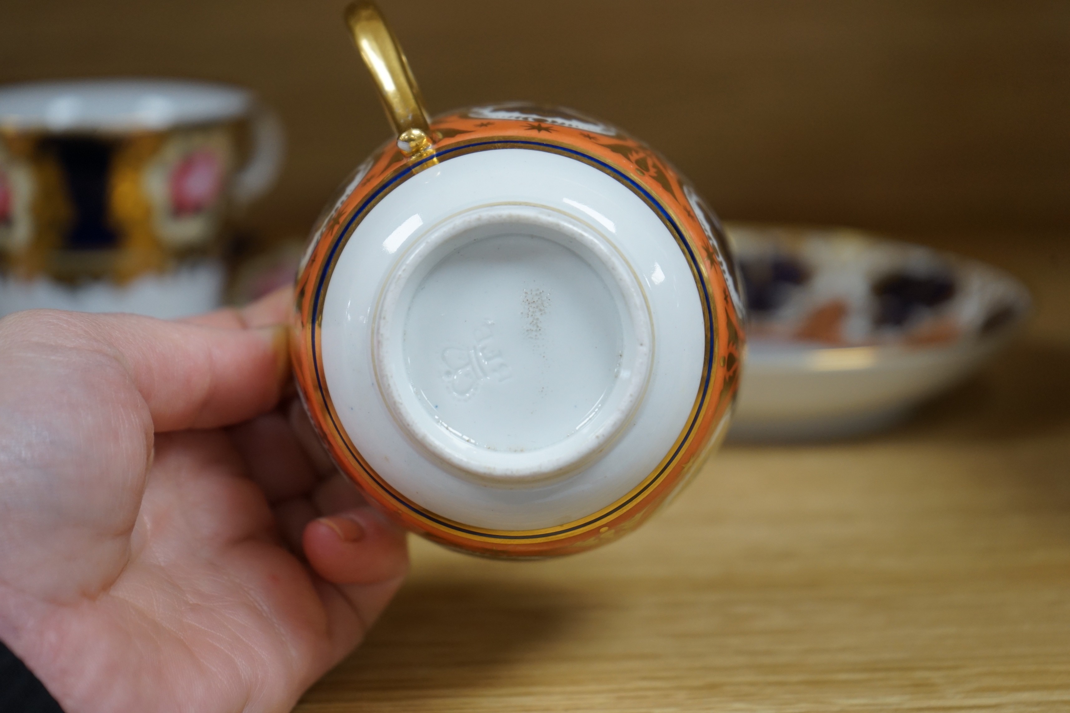 A selection of various English porcelain tea cups and saucers, to include Barr Flight Barr